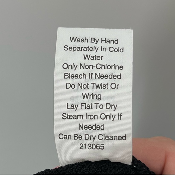 CAbi Style 214 Amelie Black Textured A-Line Skirt Size Small - Picture 7 of 8